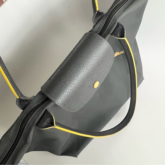 Authentic Longchamp Le Pliage Club Shoulder Shopping Tote – Gray w/ Yellow trim - Picture 8 of 16